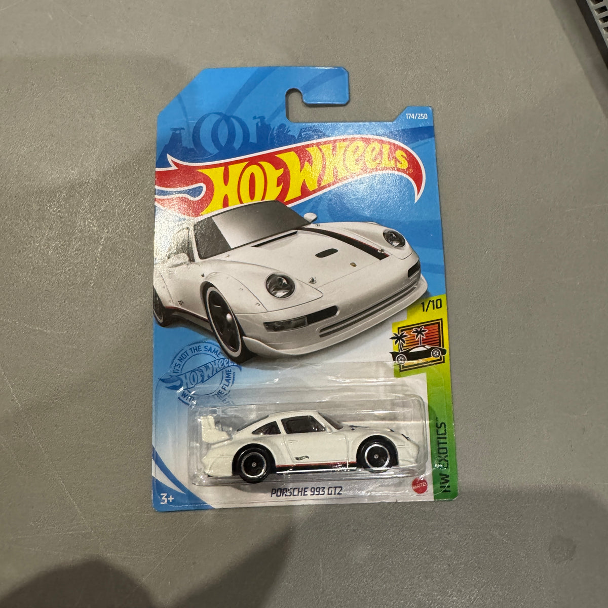 Hot Wheels Porsche 993 GT2, [White] 174/250 Exotics 1/10